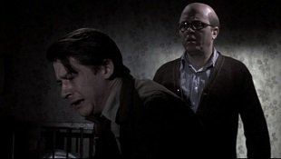 John Hurt and Richard Attenborough in “10 Rillington Place” - headstuff.org