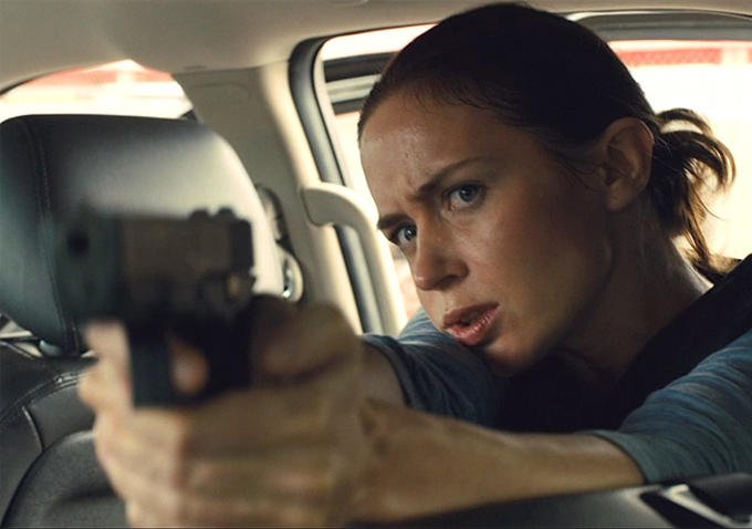 Emily Blunt as Macer in Sicario 2015 - HeadStuff.org