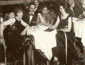 Josephine Baker and friends - headstuff.org