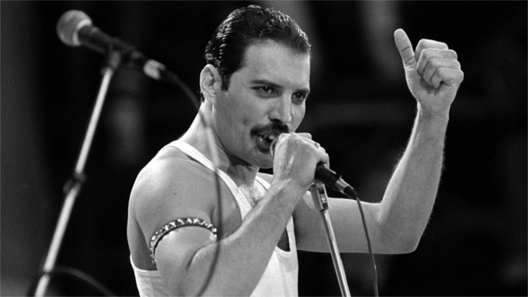 Freddie Mercury We Are The Champions - HeadStuff.org