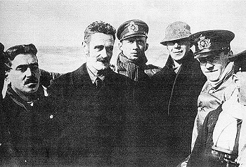 Roer Casement and a German U-Boat crew - headstuff.org