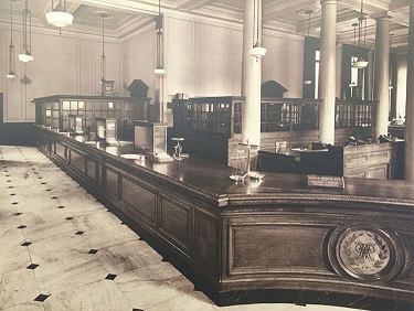 Smith's Bank - headstuff.org