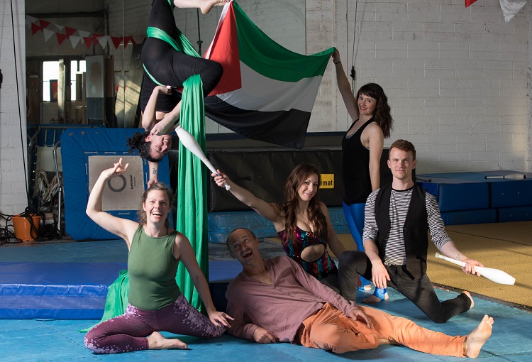 Circus Gaza | HeadStuff.org