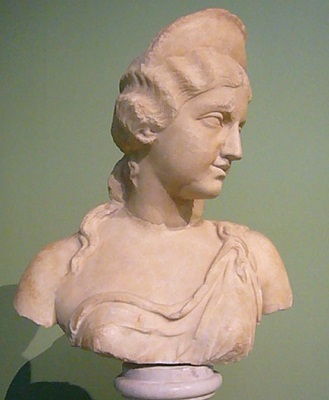 Lucilla - headstuff.org