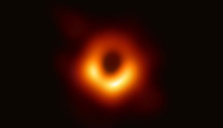 Black Hole Image could Update Theory of Gravity