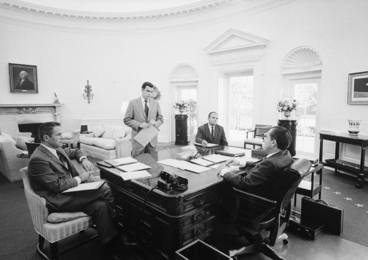 Nixon War on Drugs addiction | HeadStuff.org