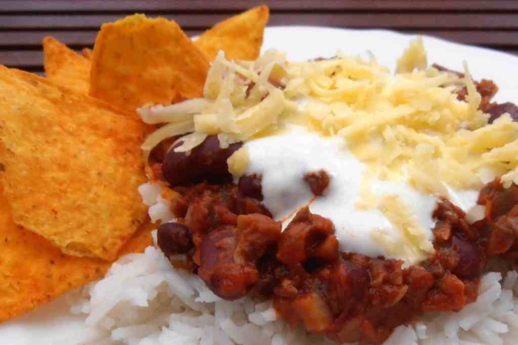 what veg goes in chili con carne