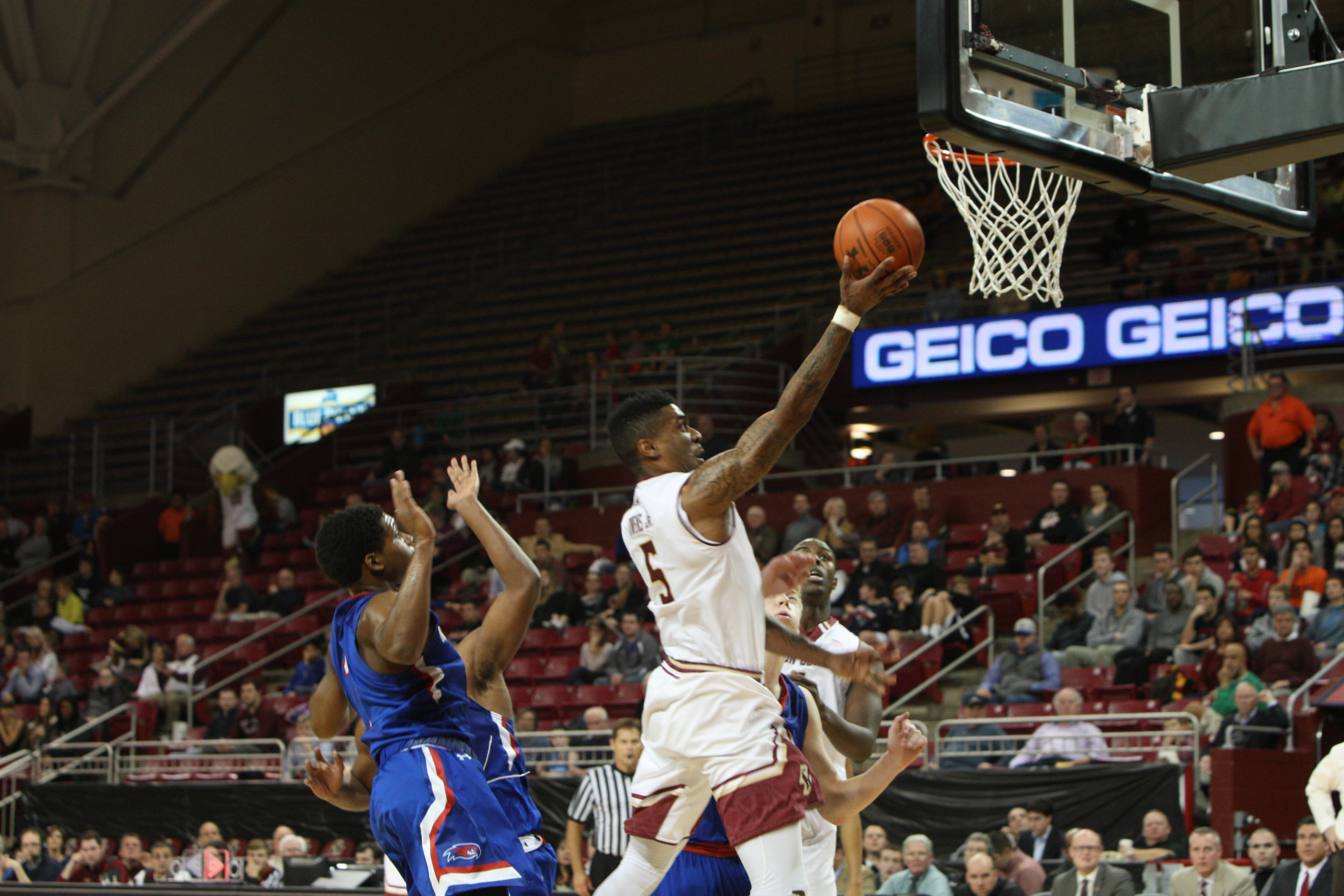 Chipotle Norovirus Plagues 10 Men's Basketball Players