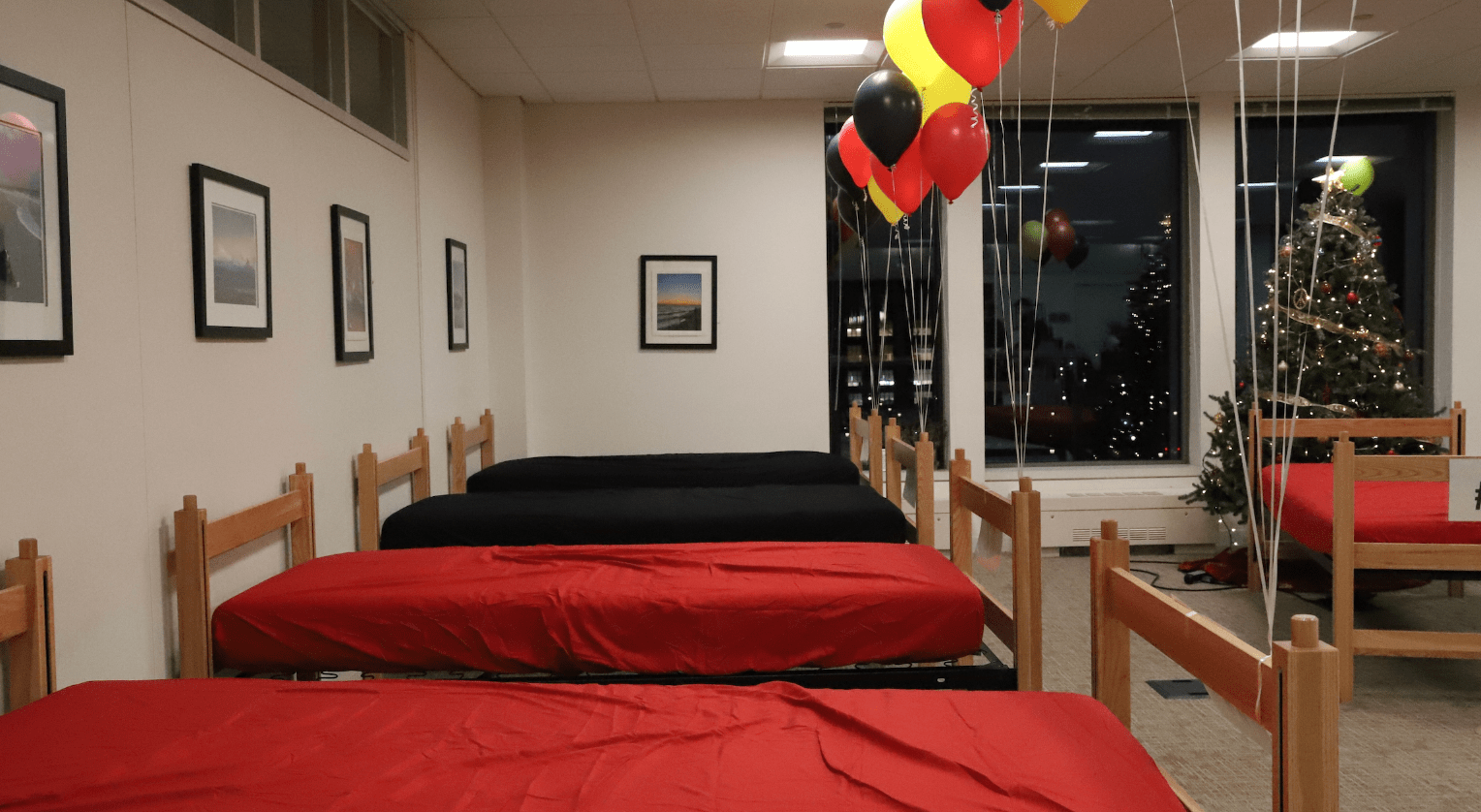 "It's Kind of Like a Mattress Firm": ResLife Holds Mattress Testing Event for Student Feedback - Vimarsana News