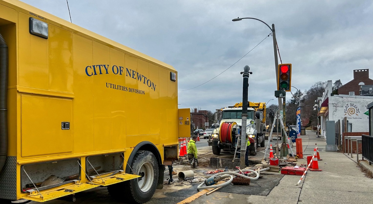 Water Main Break on Commonwealth Avenue Disrupts Businesses - Vimarsana News