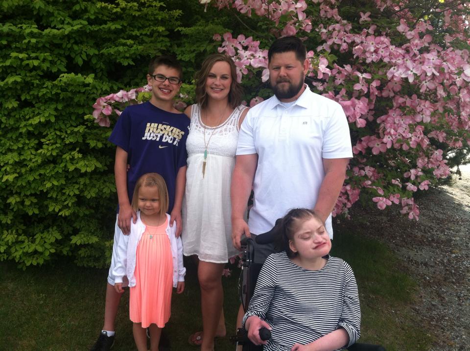 Hanna with her family