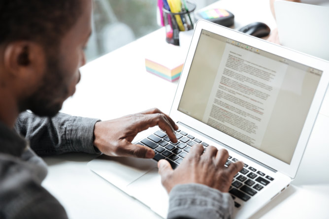Features Of A Professional Essay Writing Services - Calabria Job