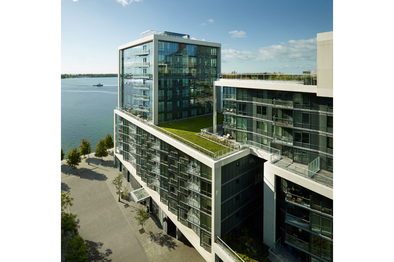 Aqualina at Bayside Toronto™