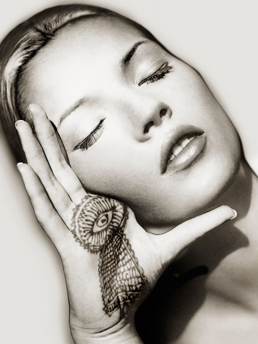 Kate Moss, Sun and Henna, Marrakech