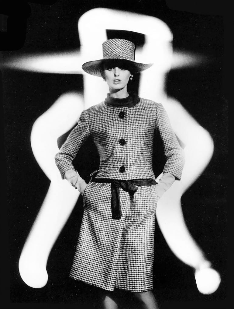 William Klein, Dorothy + Japanese Lights, Paris