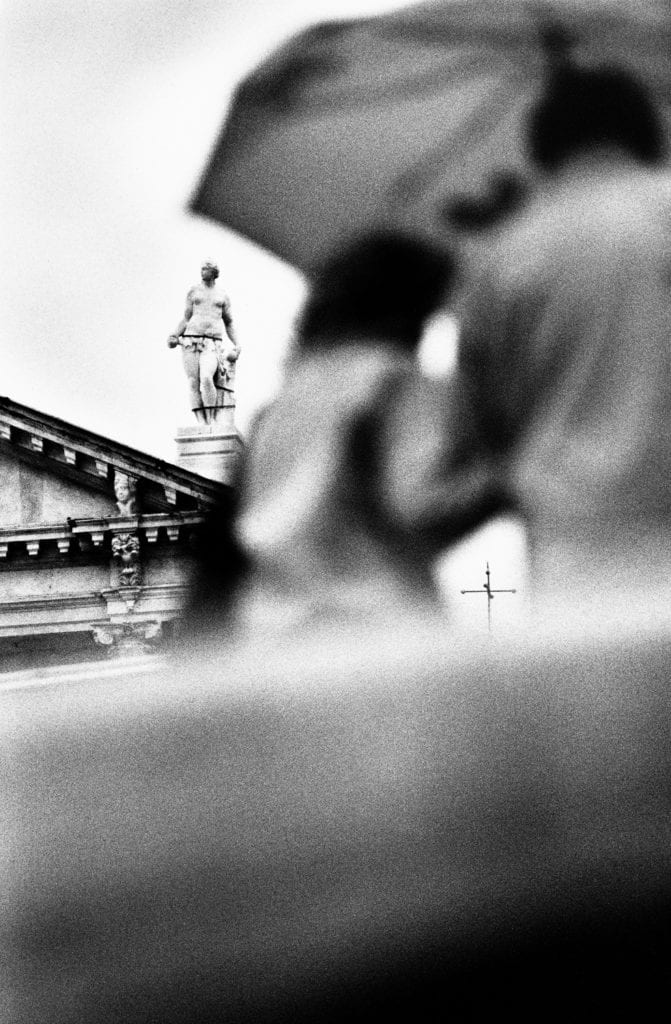 Renato D'Agostin, Venice (People and Statue), 2010, Silver Gelatin Photograph
