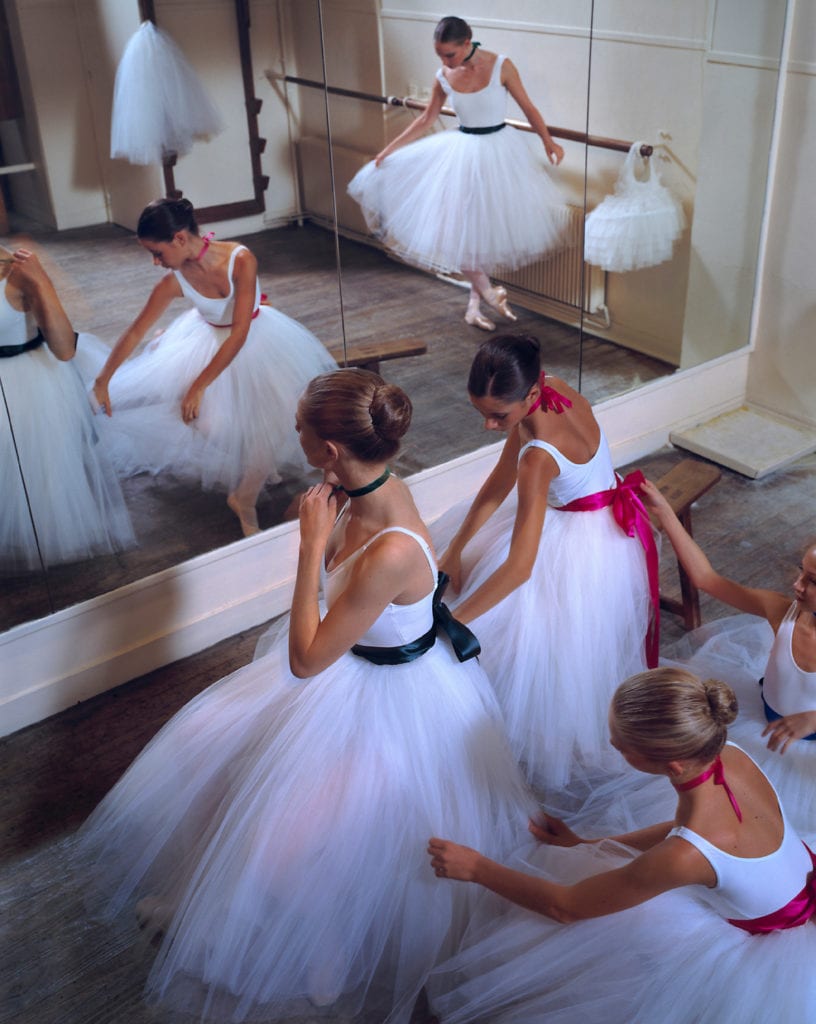 Neil Folberg, Dancers Fixing their Skirts, 2003, Ultrachrome ink