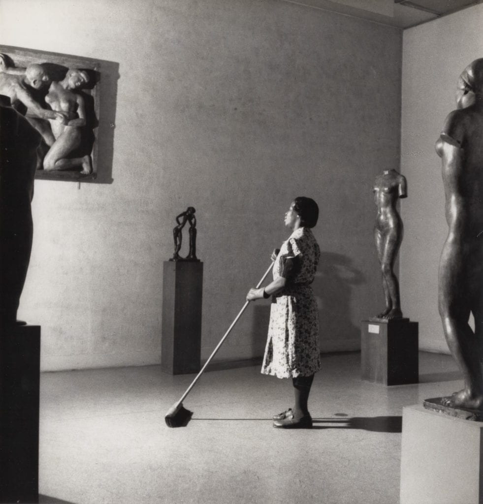 Fritz Henle, Night in the Museum of Modern Art, New York