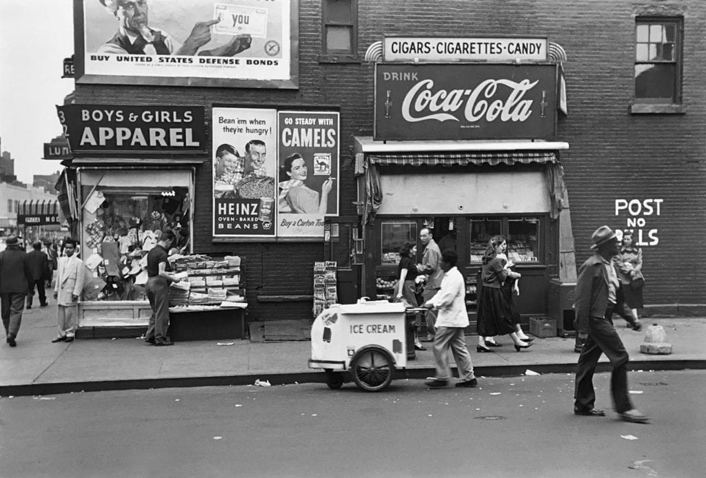 Edouard Boubat, Rue, NYC 1953
