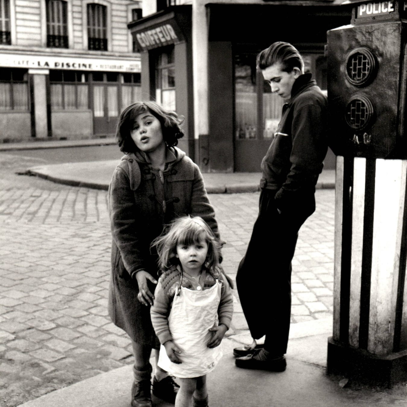 Les Enfants de la Place Herbert Holden Luntz Gallery