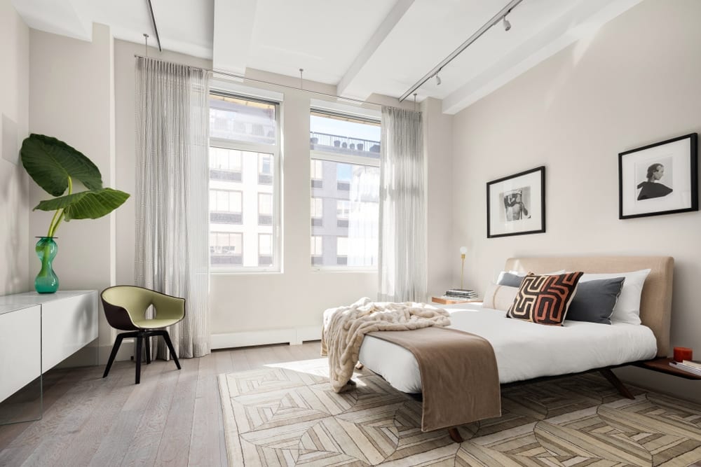 Living with Art, Bedroom 16