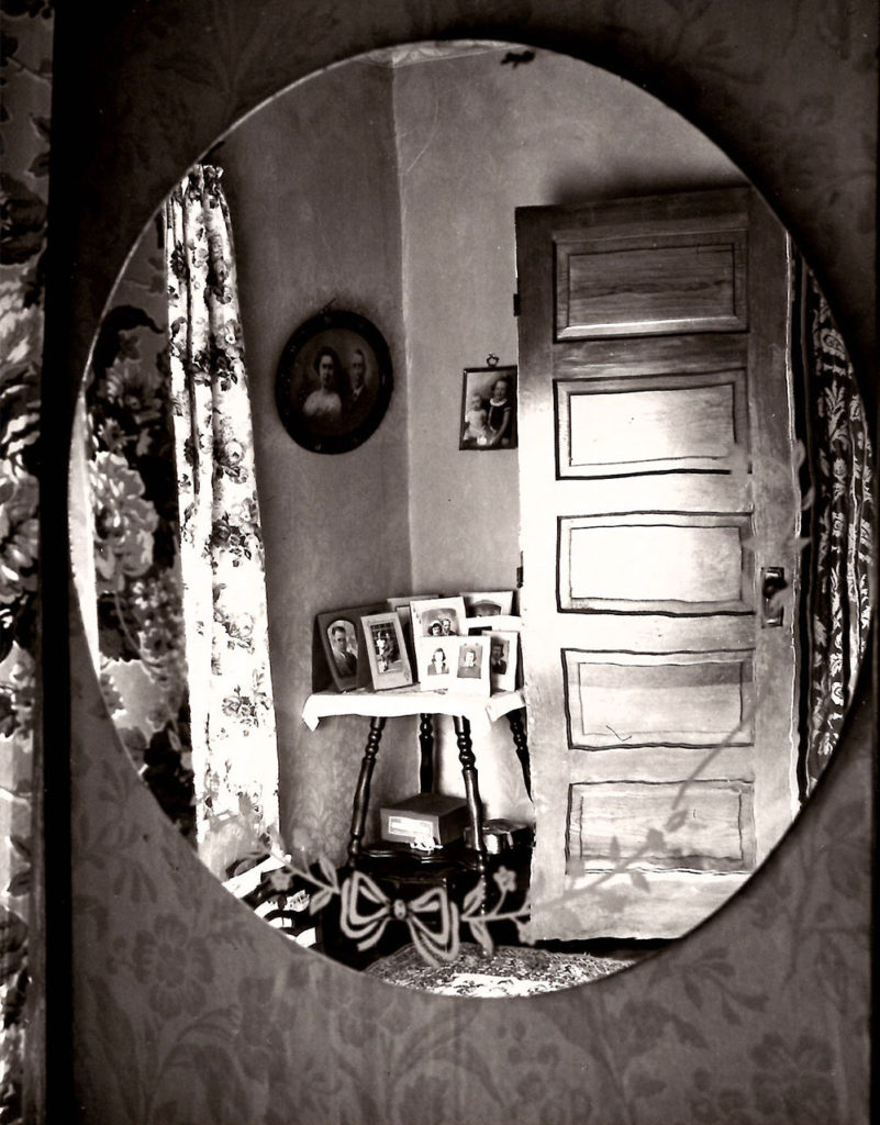 Wright Morris, Reflection in Oval Mirror, Home Place
