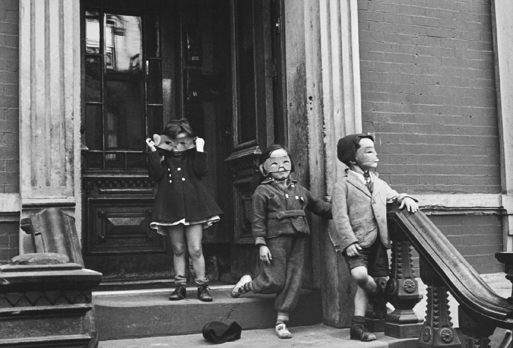 Helen Levitt, N.Y. (children in masks), 1942, Silver gelatin photograph