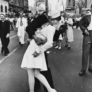 Alfred Eisenstaedt, V-J Day Kiss, Times Square, N.Y., 1945, Silver gelatin photograph