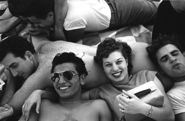 harold-feinstein_coney-island-teenagers-1 Harold Feinstein — Coney Island Teenagers