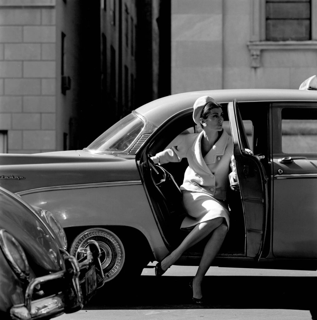 Jerry Schatzberg, Carmen Exits Taxi, New York