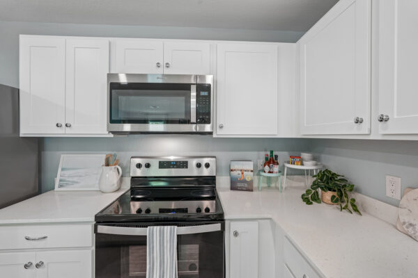 The White Quartz Kitchen Countertops in the Majestic from the Value Collection
