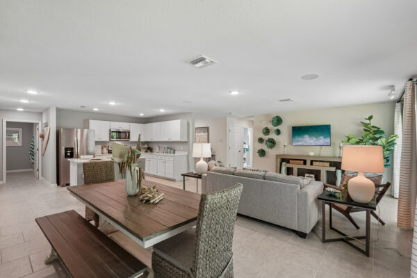 The Living & Dining Areas in the Majestic from the Value Collection