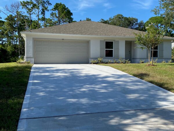 Holiday Builders Foxtail in Edgewater Florida