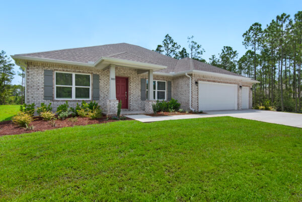 Tour this beautiful new home for sale by Holiday Builders in the gated community of Windswept Estates in Freeport. Move-in ready!