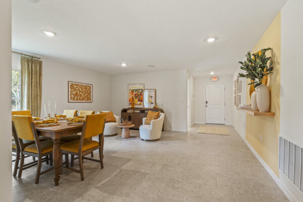 Richmond Cove King Model Front Living Area