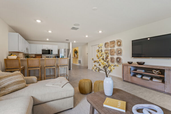 Richmond Cove King Model Living Room