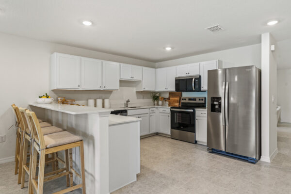 Richmond Cove King Model Kitchen