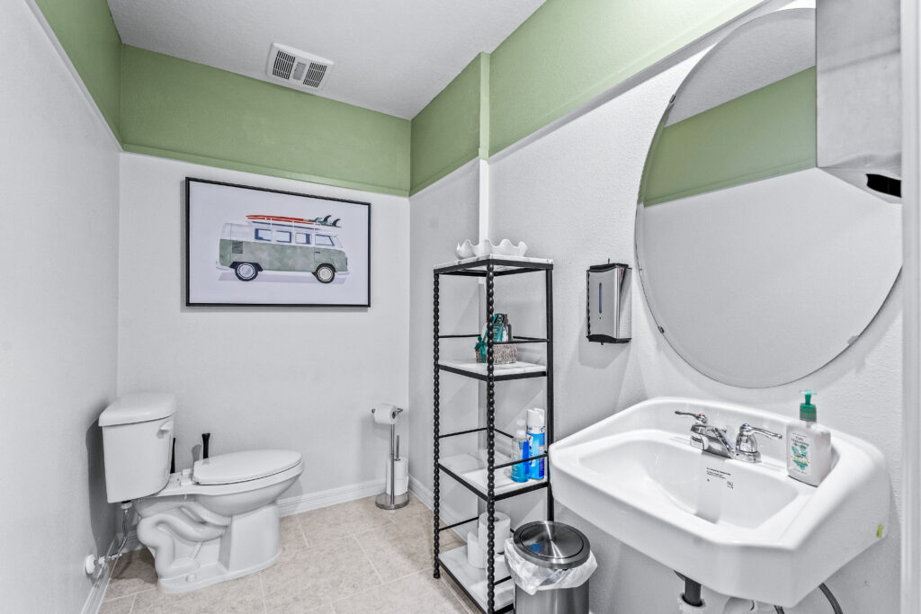 The Guest Bath in the King Floorplan from the Value Collection