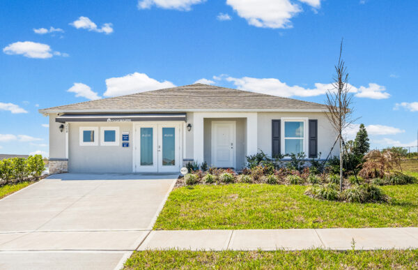 The Exterior of the Woodland Ranch King Model Floorplan from the Value Collection in Dundee, Florida