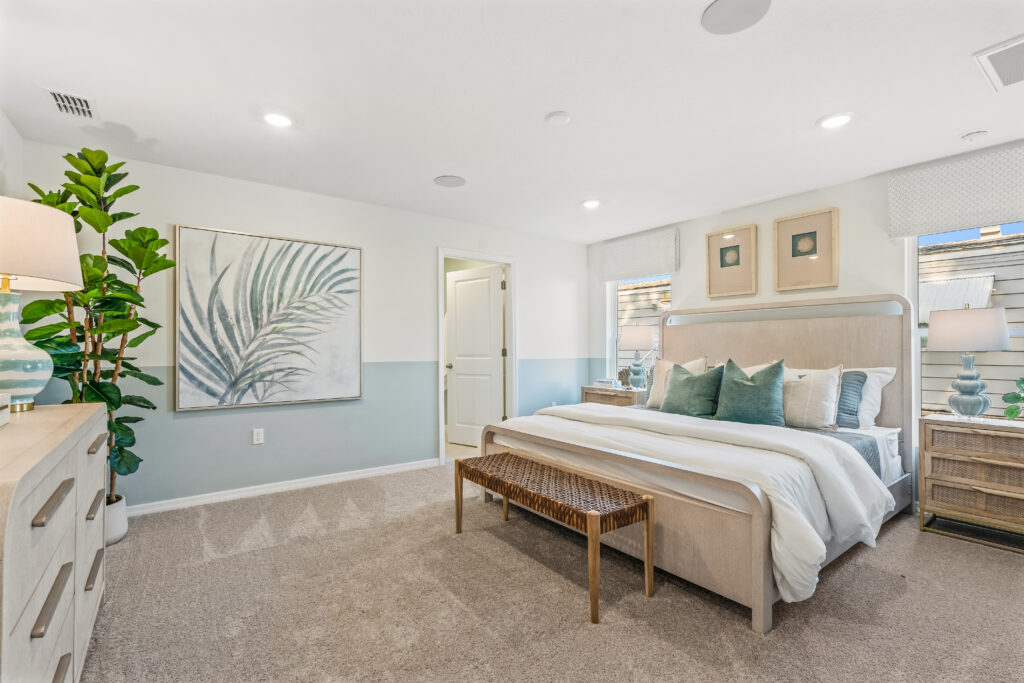 Spanish Lakes Sales Center, Holiday Builders 55+ Community in Florida