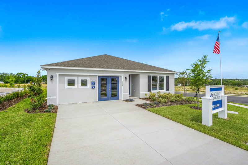 Citrus Ridge Model Home in Lake Wales by Holiday Builders