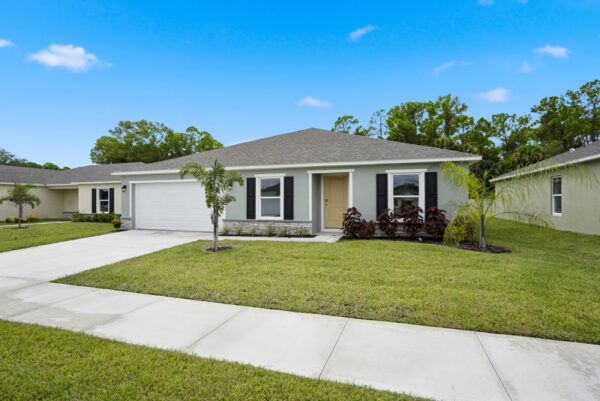 The Royal 4-BR Floorplan by Holiday Builders