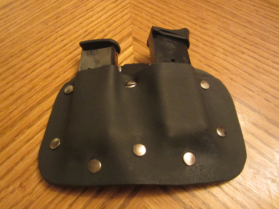 Double Mag Pouch for sub-compact handgun