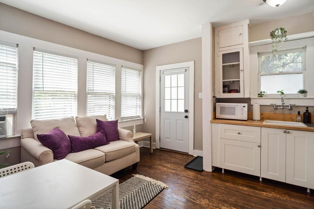 236 Claudia St Unit #2 photo 5