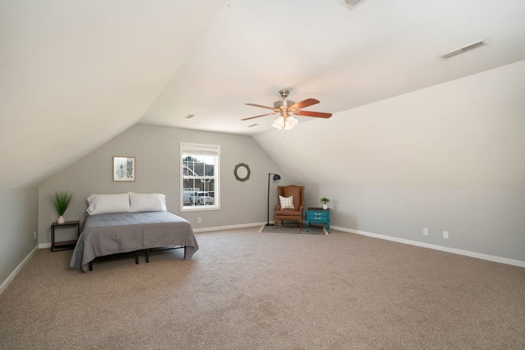 3501 Sandpiper Dr. · ♚King Bed ✩Jet Tub✩ 8 Miles to Post photo 3