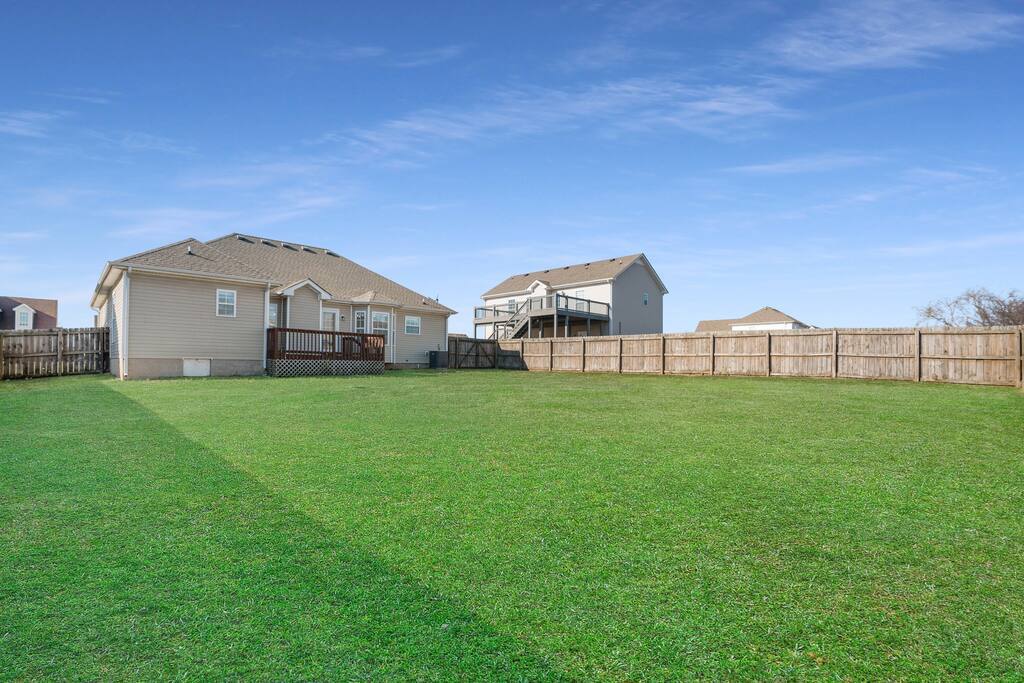 3721 S Jot · ♚King Bed|Near HWY 24|Fenced Back Yard| photo 2