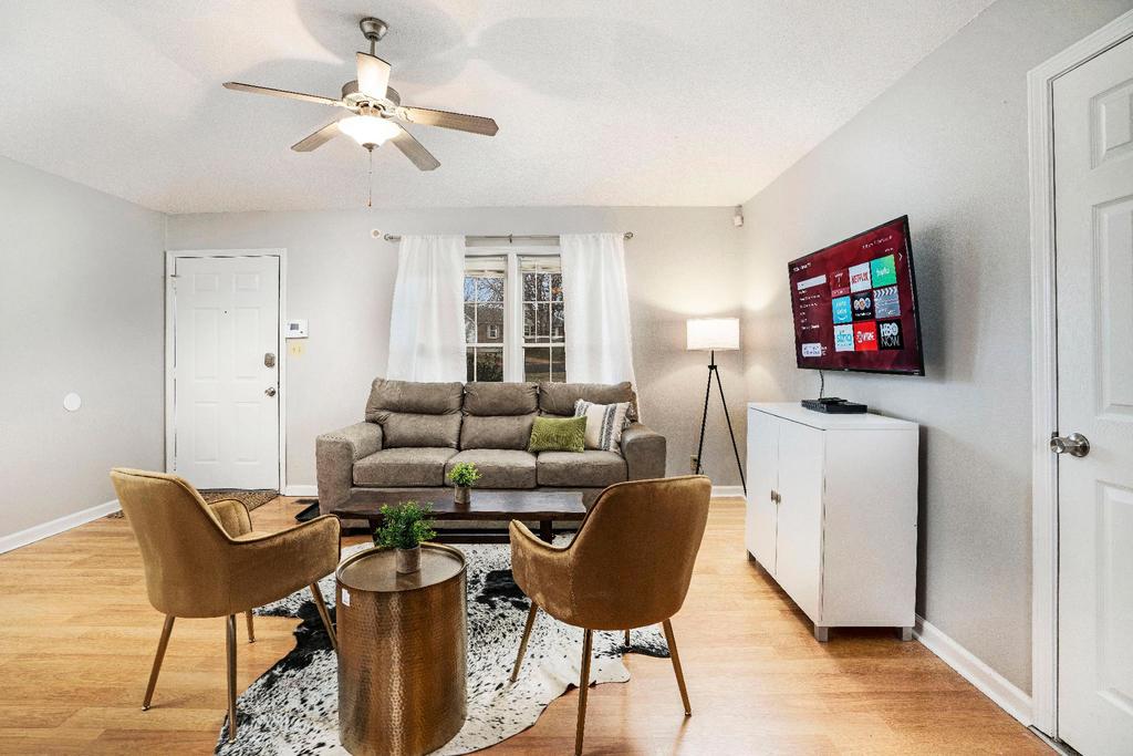 426 Newman Corner Lot| King Bed |Sleeps 7 photo 5
