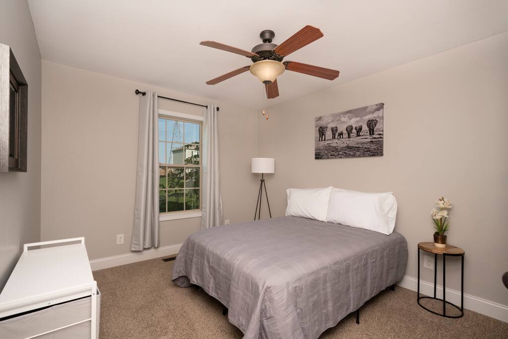 544 Tracy Ln. · ♔King Bed | 10 Miles to Campbell ♥ So Cute ♥ photo 3