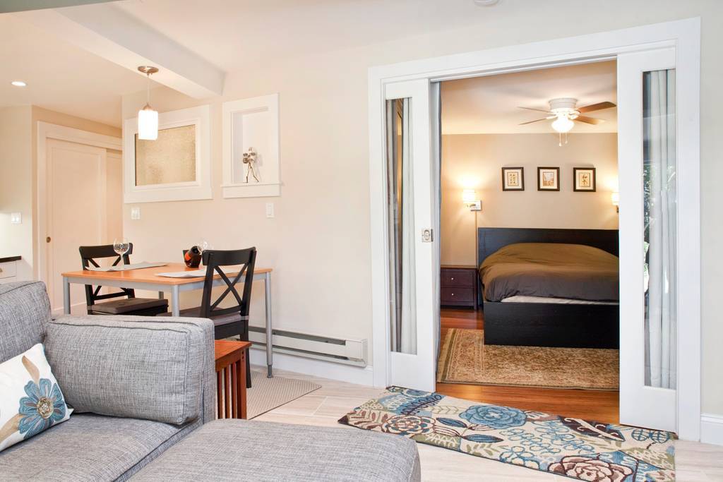 Private, Newly-Renovated 1-Br Apt photo 2