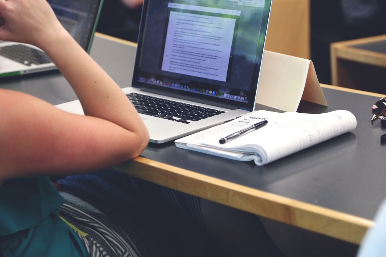 Blogging Feedback as a Formula Blogging Feedback as a Formula